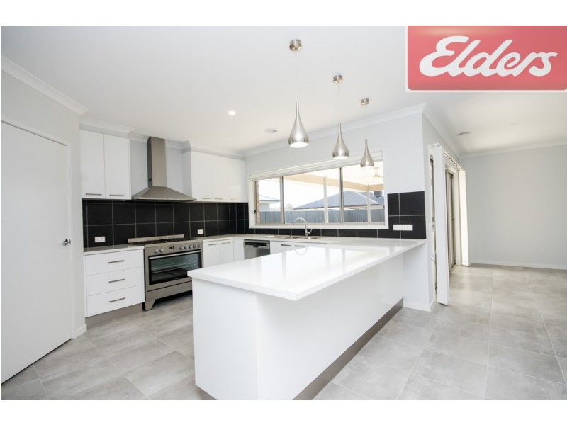 24 Strickland Street, Wodonga VIC 3690