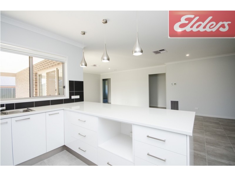 24 Strickland Street, Wodonga VIC 3690