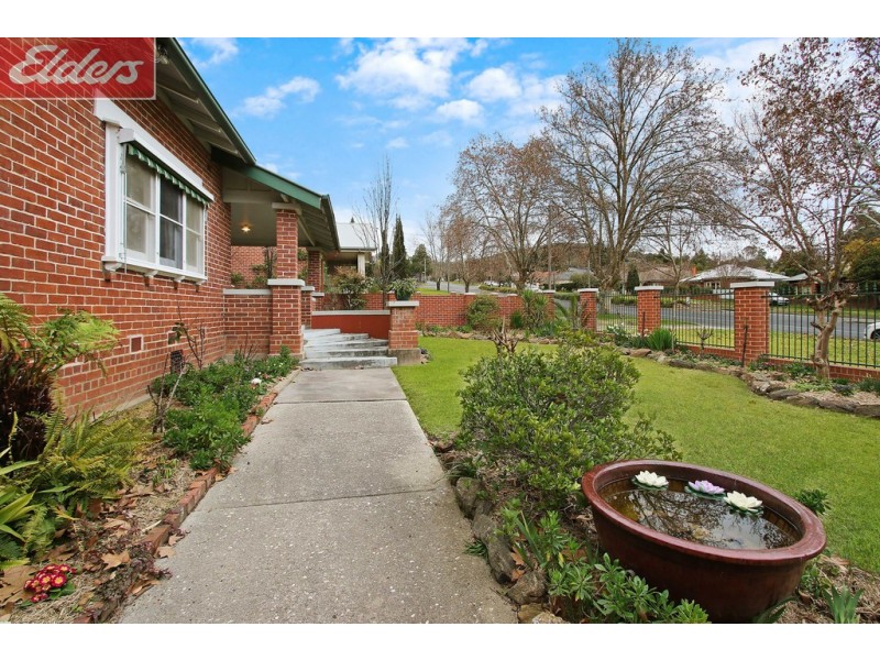 709 Pemberton Street, Albury NSW 2640