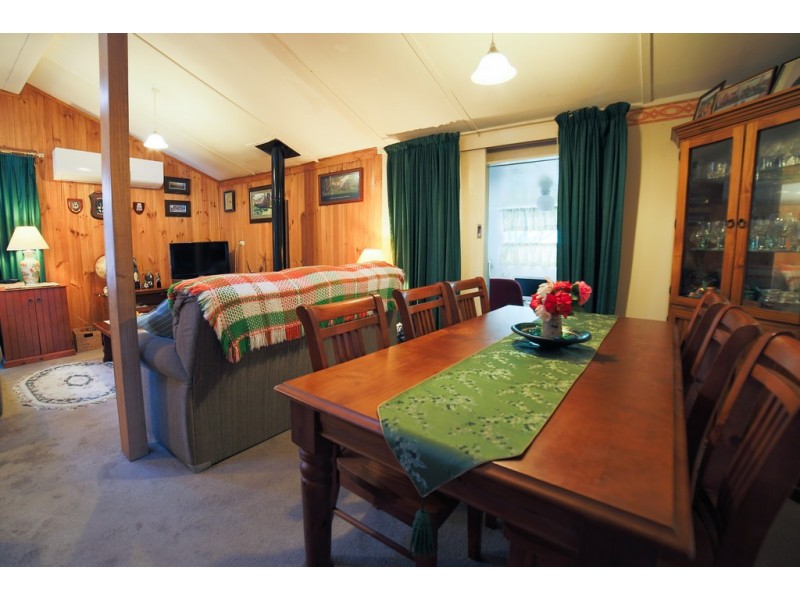 36 Valley Avenue, Mount Beauty VIC 3699