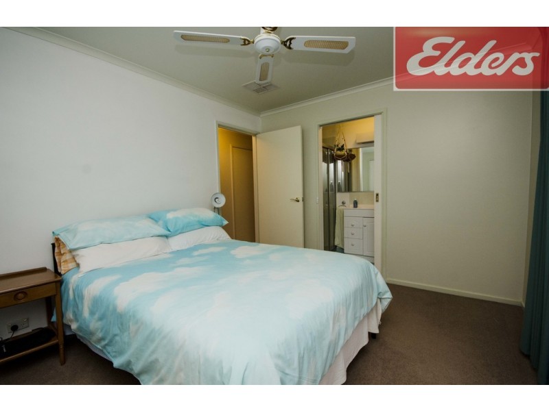17 Bourke Crescent, Wodonga VIC 3690