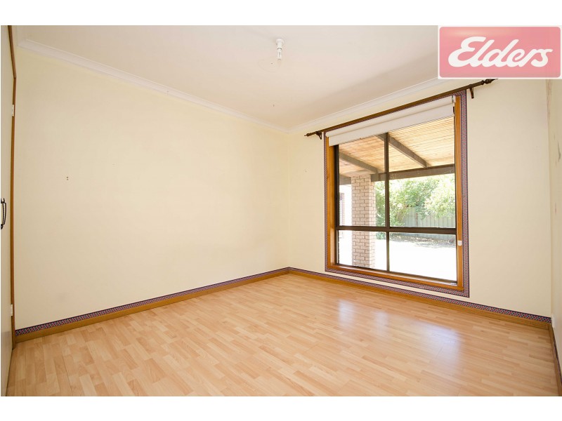 1 Benambra Court, Thurgoona NSW 2640