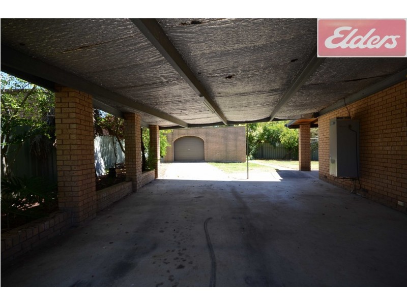 1 Benambra Court, Thurgoona NSW 2640