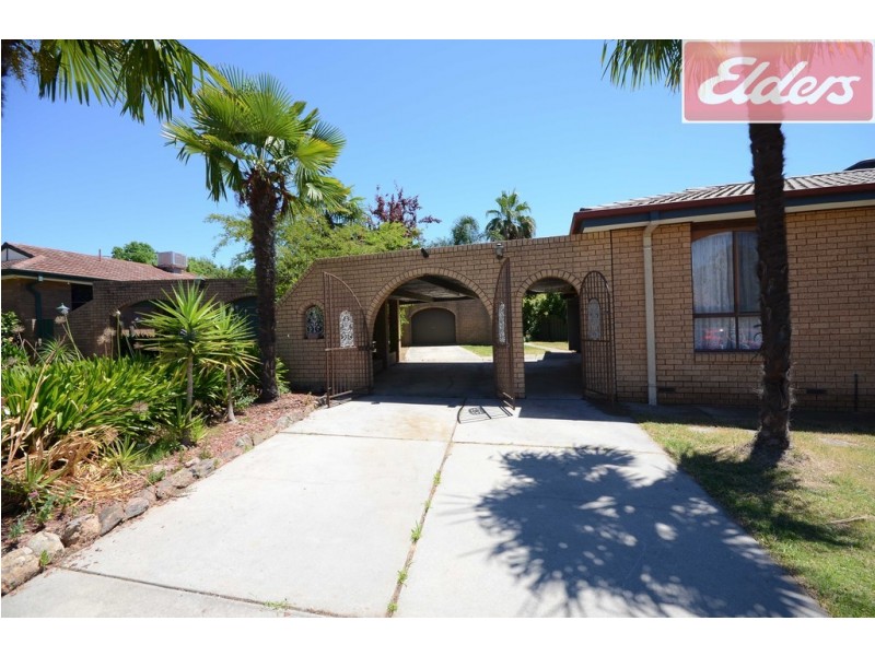 1 Benambra Court, Thurgoona NSW 2640