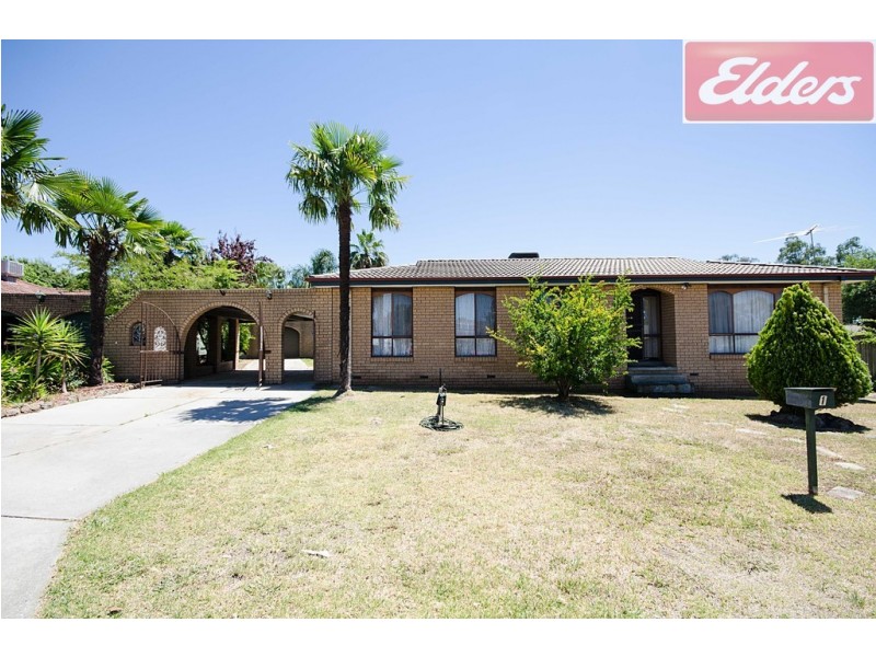 1 Benambra Court, Thurgoona NSW 2640