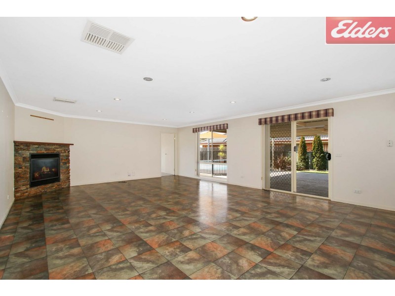 20 The Grove, Thurgoona NSW 2640