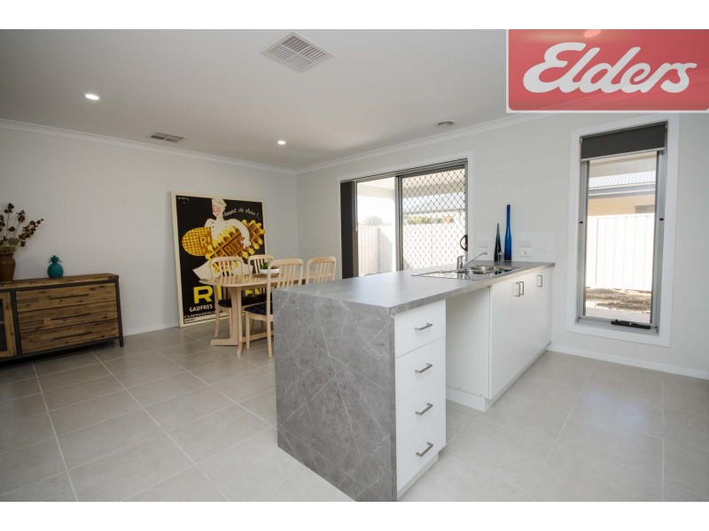 2 Middleton Crescent, Wodonga VIC 3690