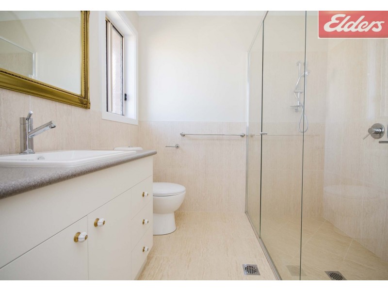 30 Avondale Drive, Wodonga VIC 3690