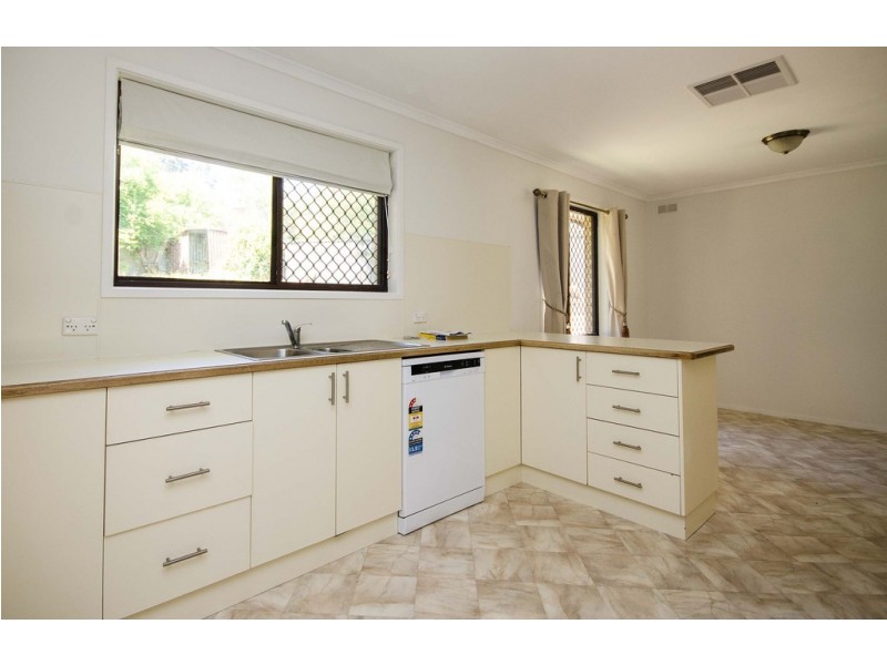 38 Wiltshire Crescent, Wodonga VIC 3690