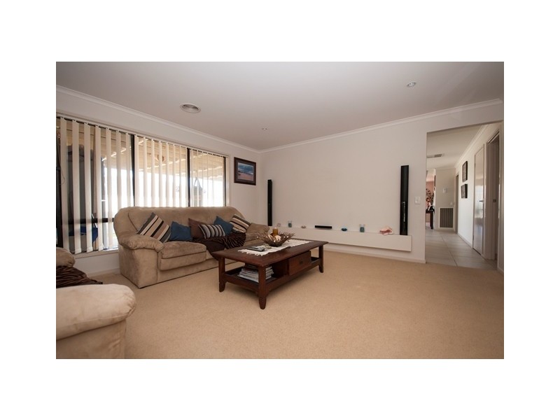 9 Innisbrook Avenue, Wodonga VIC 3690