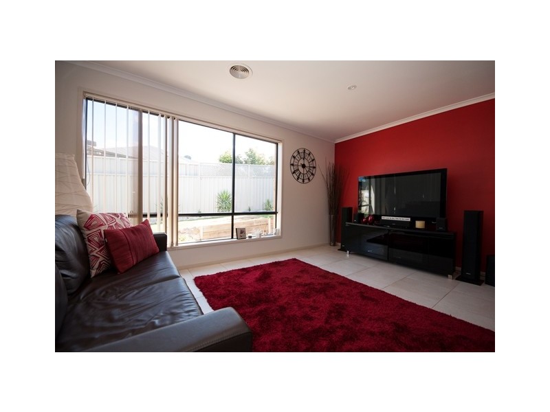 9 Innisbrook Avenue, Wodonga VIC 3690