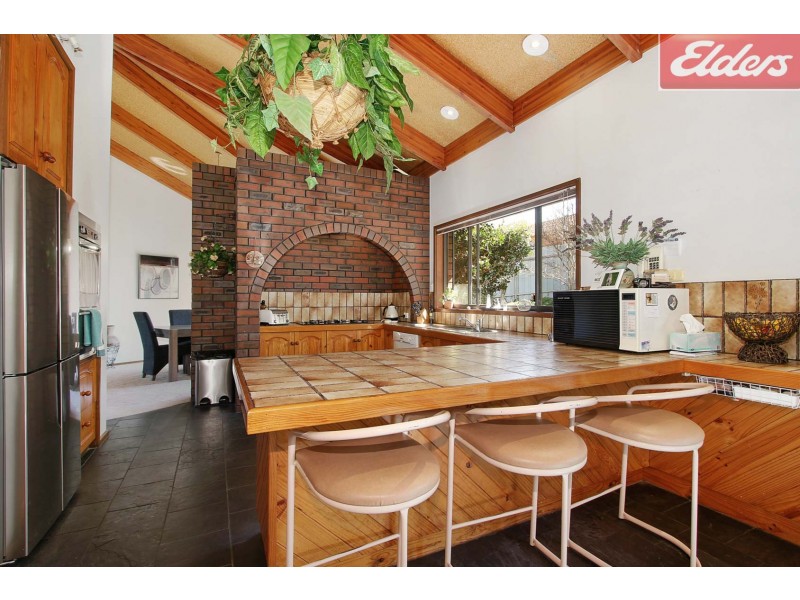 406 Carlma Crescent, Lavington NSW 2641