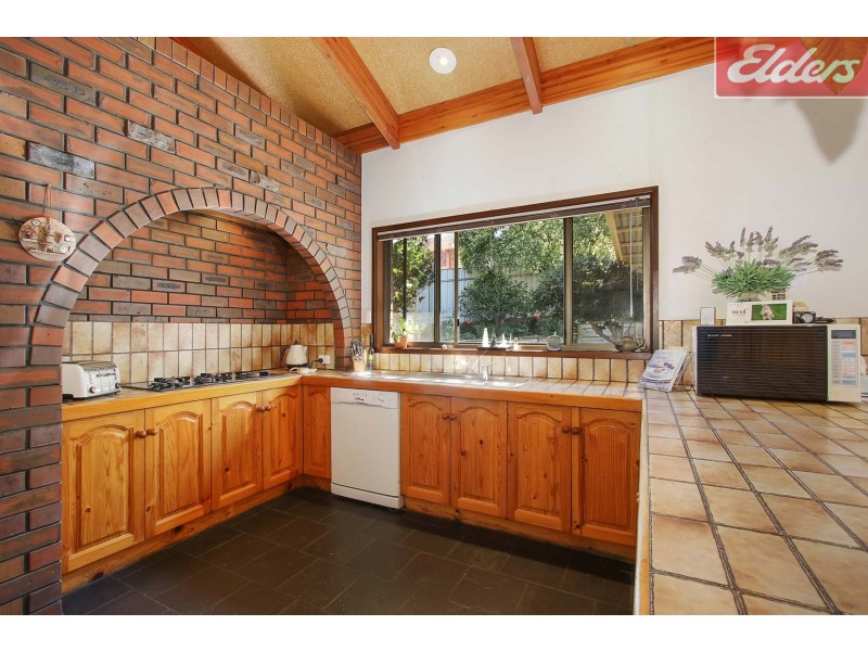 406 Carlma Crescent, Lavington NSW 2641