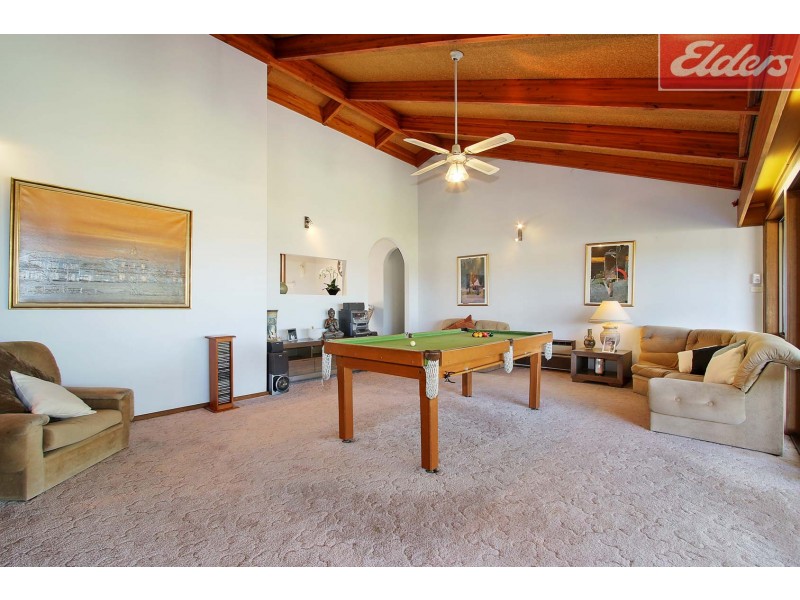 406 Carlma Crescent, Lavington NSW 2641