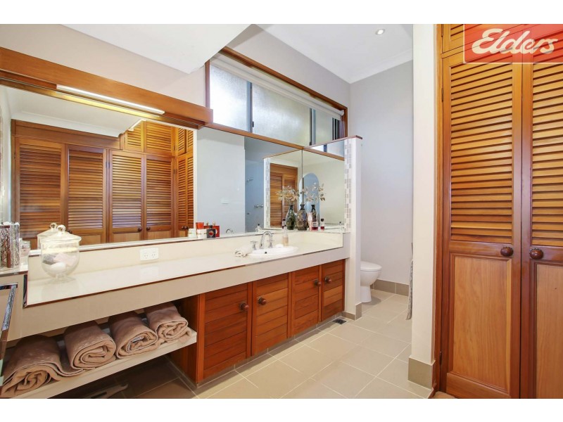 406 Carlma Crescent, Lavington NSW 2641