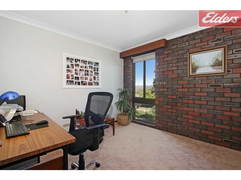 406 Carlma Crescent, Lavington NSW 2641