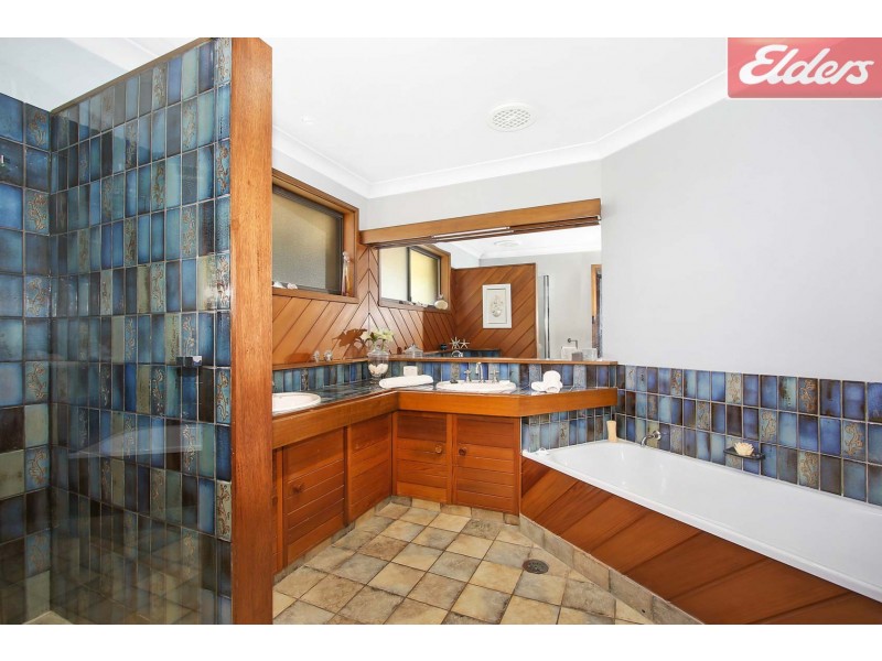 406 Carlma Crescent, Lavington NSW 2641