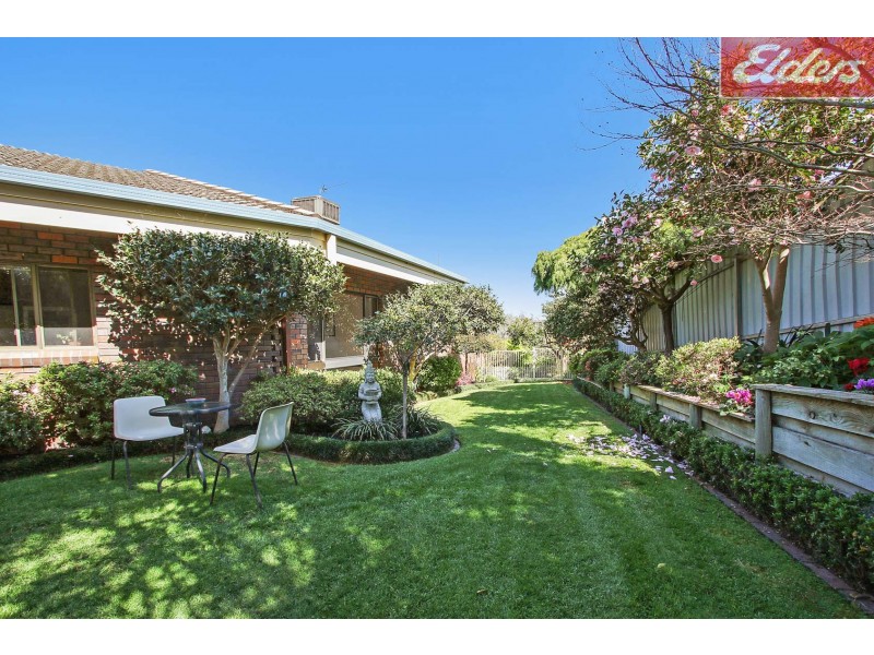 406 Carlma Crescent, Lavington NSW 2641