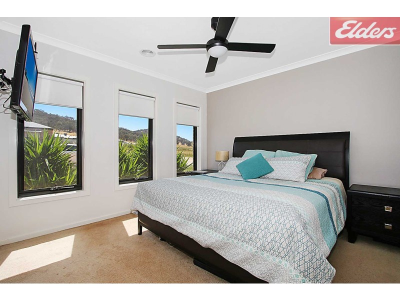 8 Dwyer Avenue, Wodonga VIC 3690