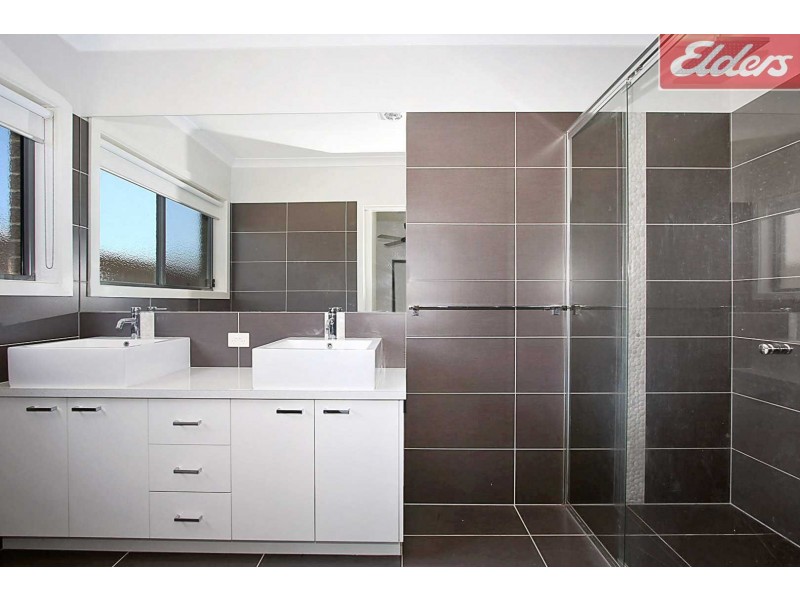 8 Dwyer Avenue, Wodonga VIC 3690