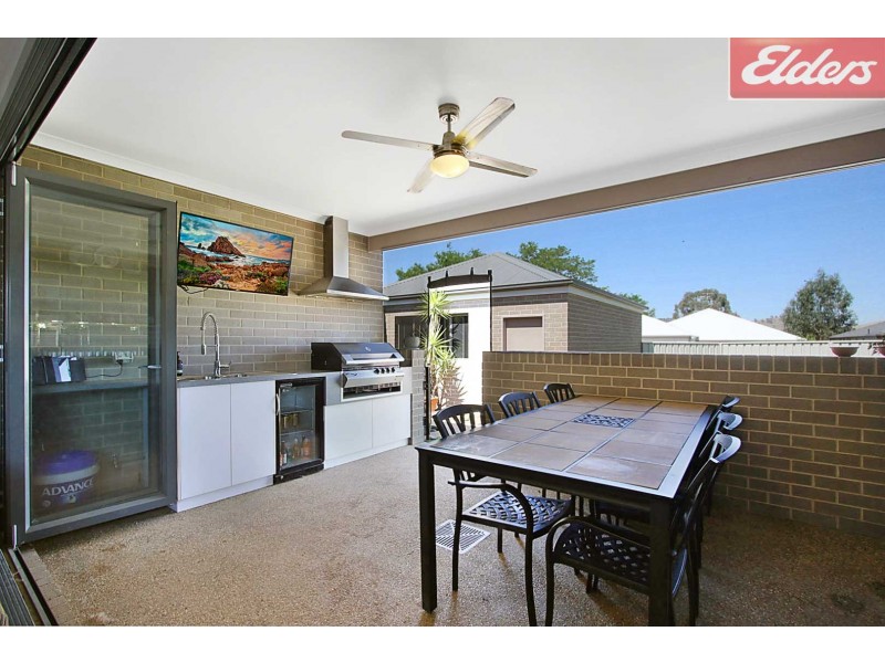 8 Dwyer Avenue, Wodonga VIC 3690