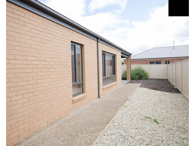 35 Peeler Street, Wodonga VIC 3690