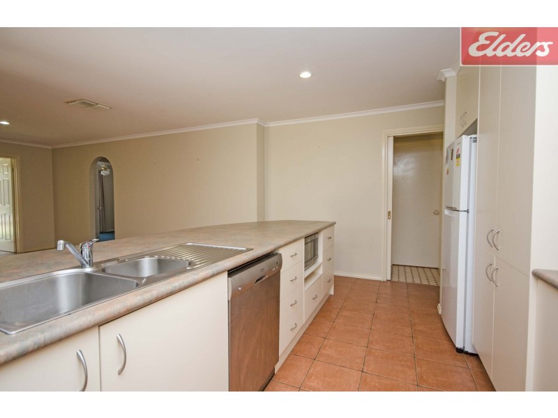 13 Mashie Way, Wodonga VIC 3690