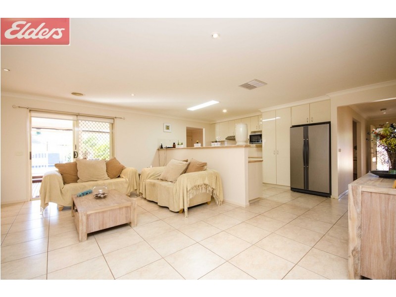 12 Montclair Avenue, Wodonga VIC 3690