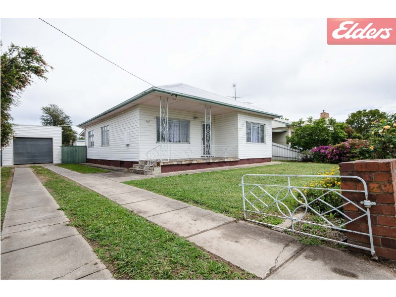 313 Wahroonga Road, Lavington NSW 2641