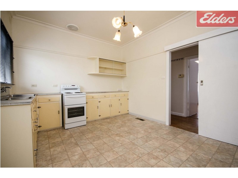 313 Wahroonga Road, Lavington NSW 2641