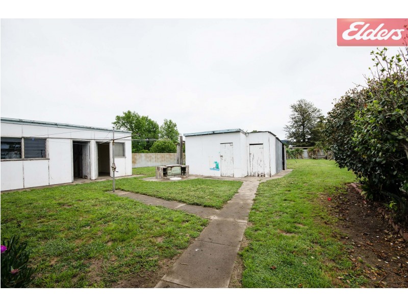 313 Wahroonga Road, Lavington NSW 2641