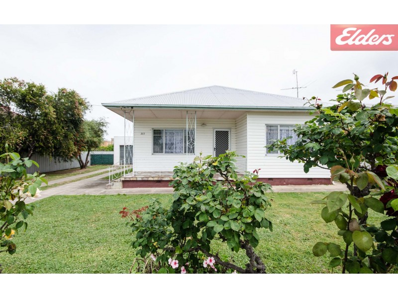 313 Wahroonga Road, Lavington NSW 2641