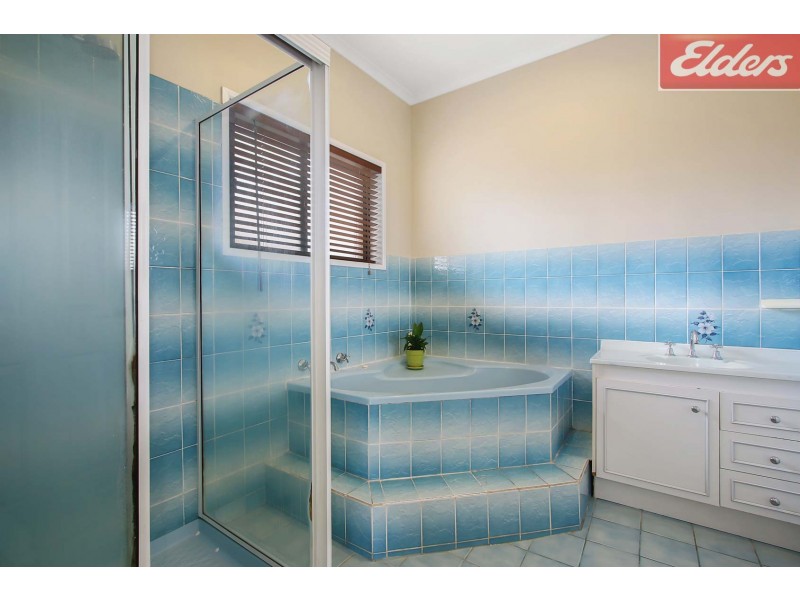 421 Parnall Street, Lavington NSW 2641