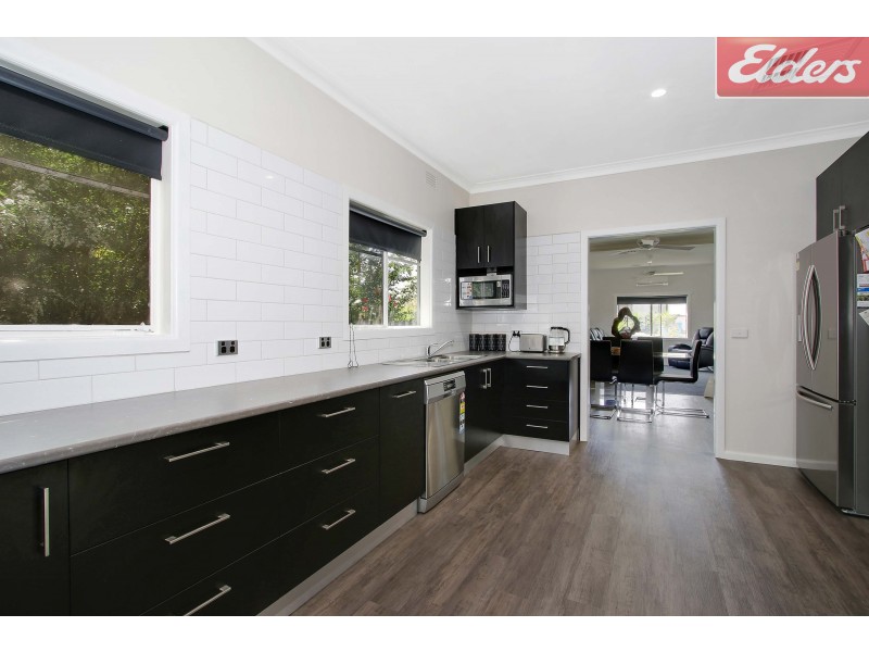 537 Kalimna Crescent, Lavington NSW 2641