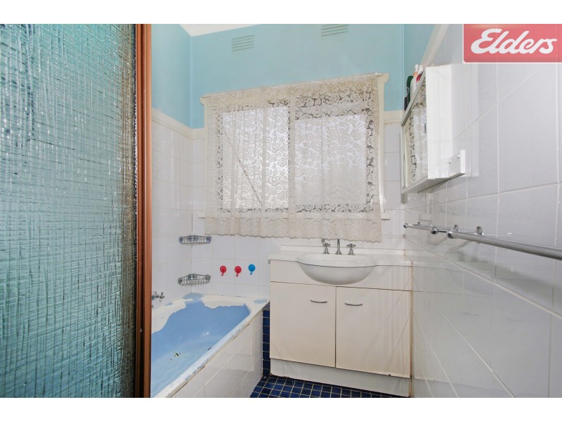 537 Kalimna Crescent, Lavington NSW 2641