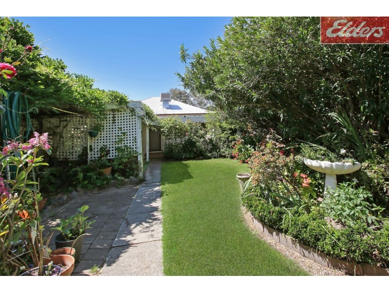 929 Padman Drive, West Albury NSW 2640