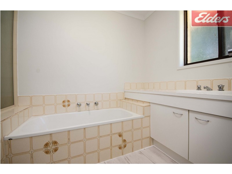 38 Wiltshire Crescent, Wodonga VIC 3690