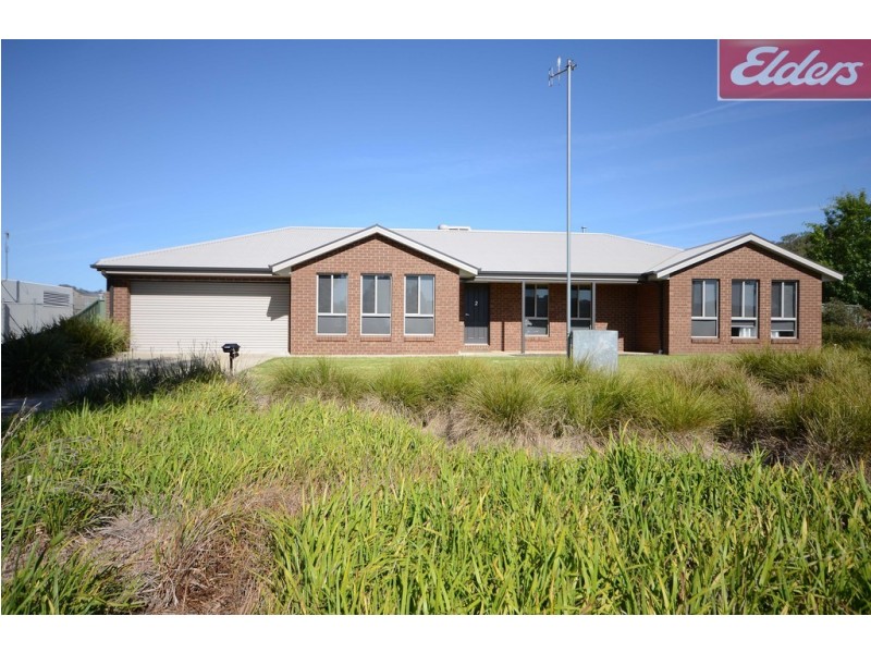 2 Victoria Cross Parade, Wodonga VIC 3690