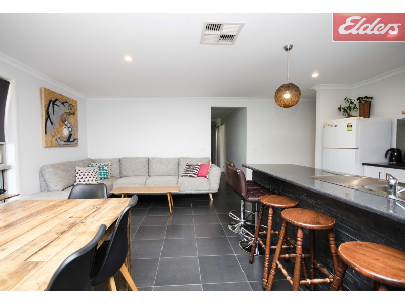 2 Victoria Cross Parade, Wodonga VIC 3690