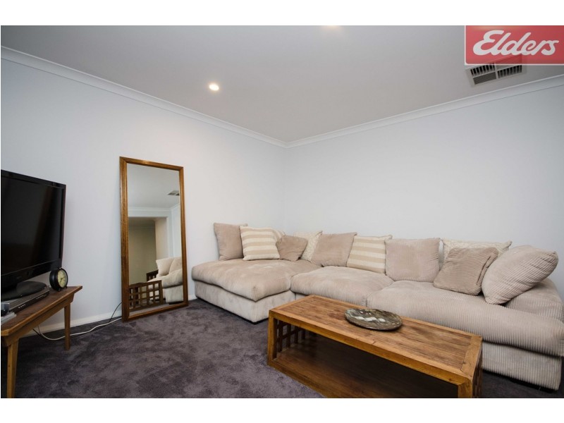 2 Victoria Cross Parade, Wodonga VIC 3690