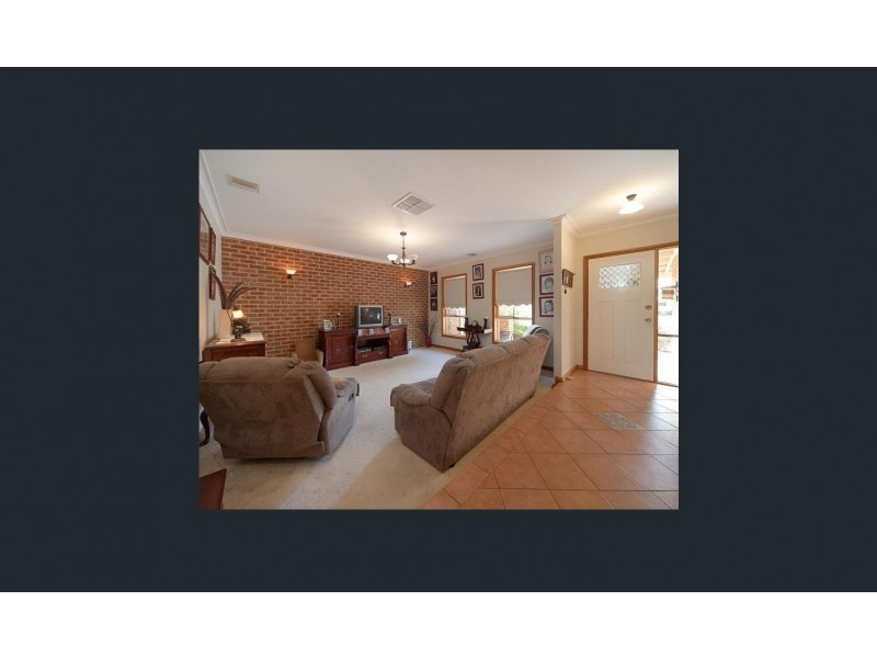 9 Clarendon Avenue, Wodonga VIC 3690