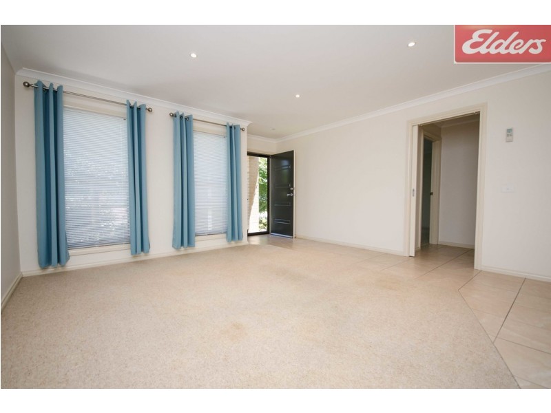 14A St Levans Place, Lavington NSW 2641