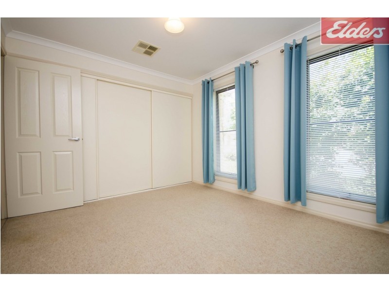 14A St Levans Place, Lavington NSW 2641