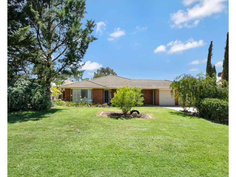 13 Murra Court, Kiewa VIC 3691