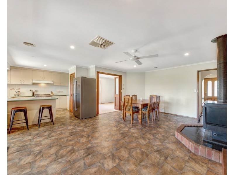 13 Murra Court, Kiewa VIC 3691