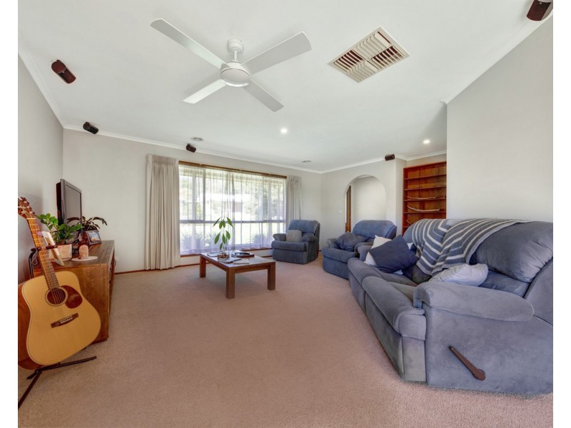 13 Murra Court, Kiewa VIC 3691