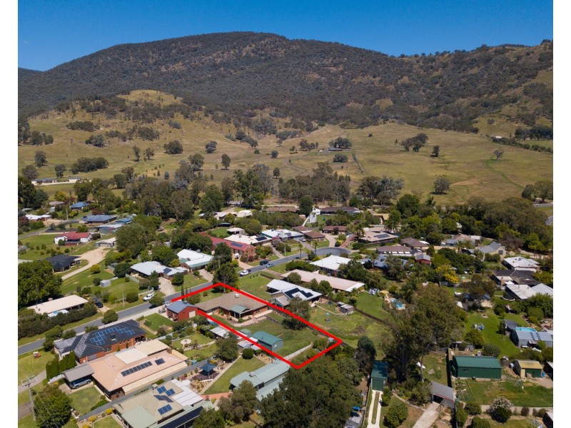 13 Murra Court, Kiewa VIC 3691