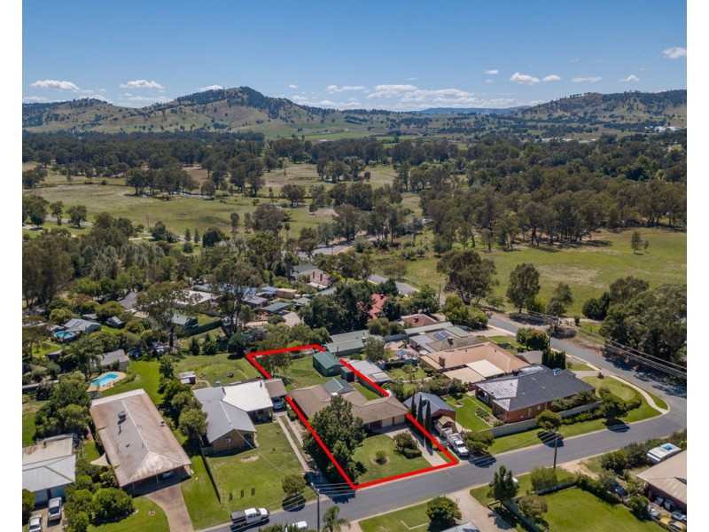 13 Murra Court, Kiewa VIC 3691