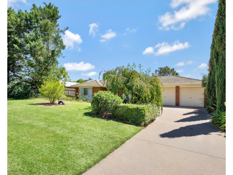 13 Murra Court, Kiewa VIC 3691
