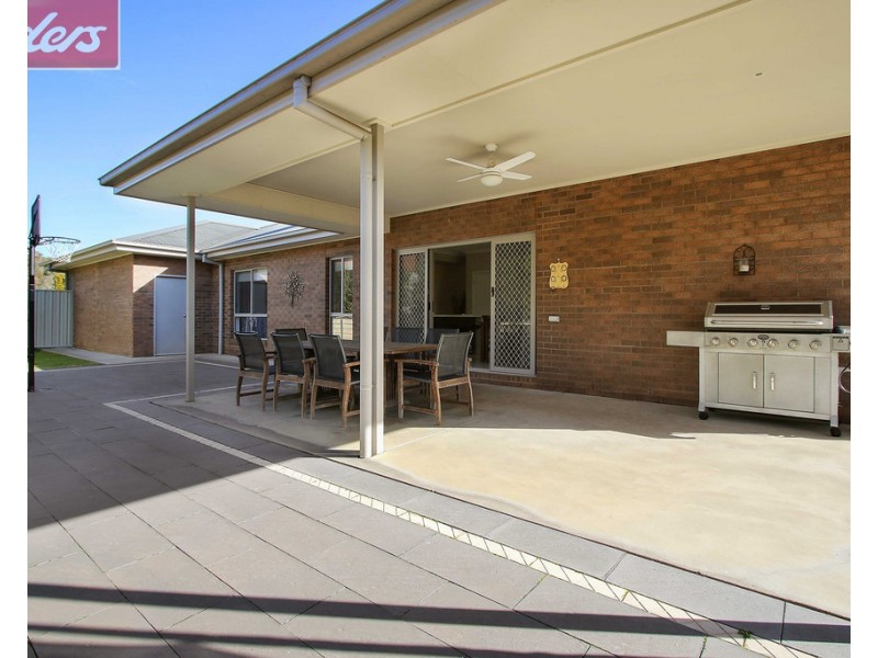 66 Newton Circuit, Thurgoona NSW 2640